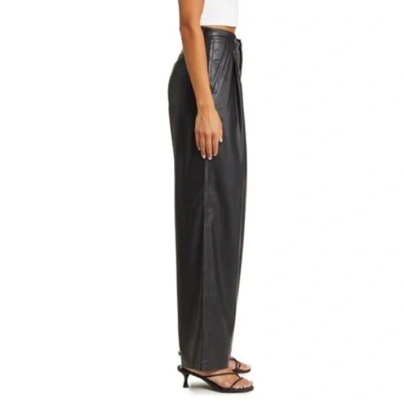 BlankNYC Women’s Black Vegan Leather Wide Leg Pleated Pants Size 30 - Picture 3 of 6